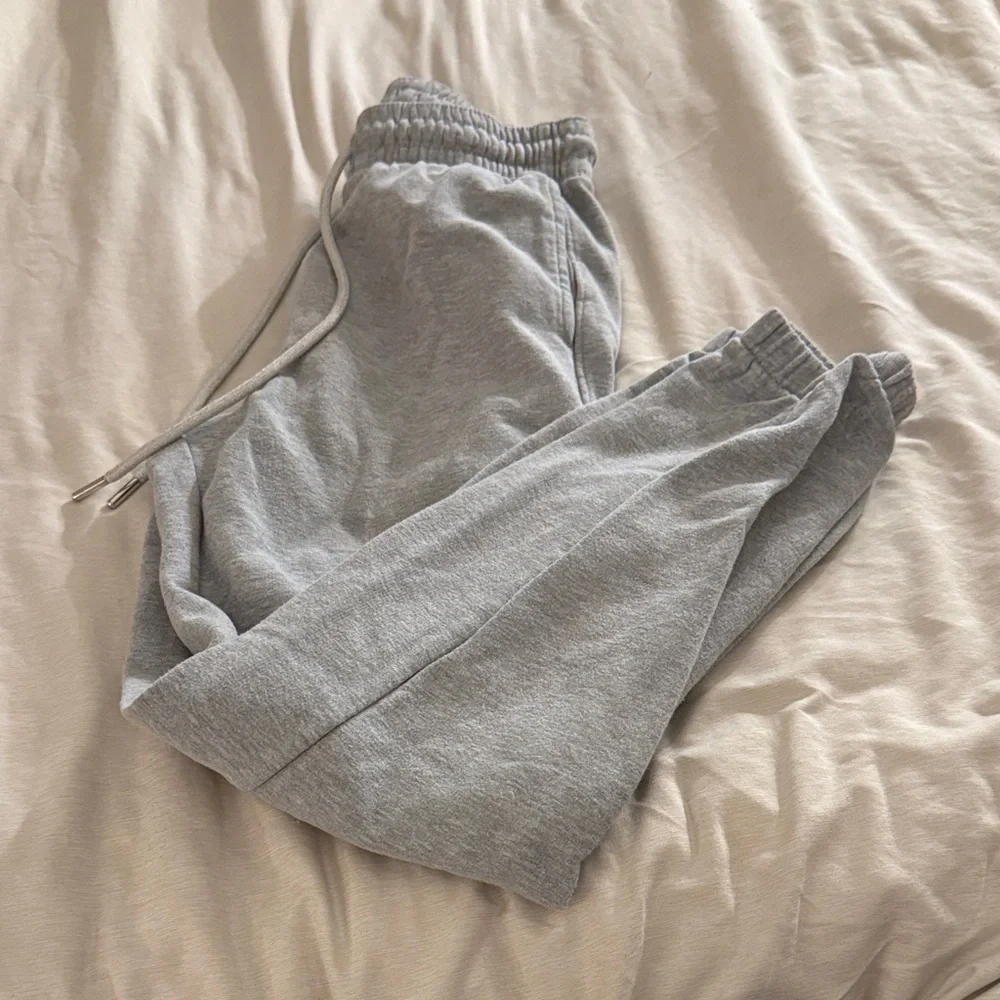 H&M Light Gray Jogger Pants - Picture 1 of 1